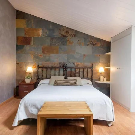 Hotell Els Cacadors De Ribes 3*