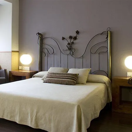 Els Cacadors De Ribes Hotell 3*